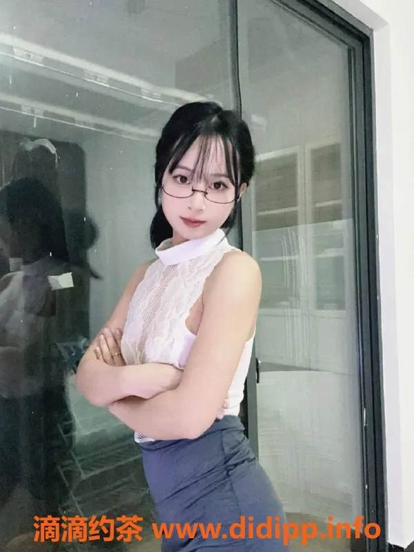 杭州楼凤-上城区依依，158cm，88斤，青春可爱，服务优质