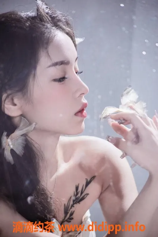 深圳楼凤资源信息,福田嫩妹芙宁娜，可外出女友感服务，P1200