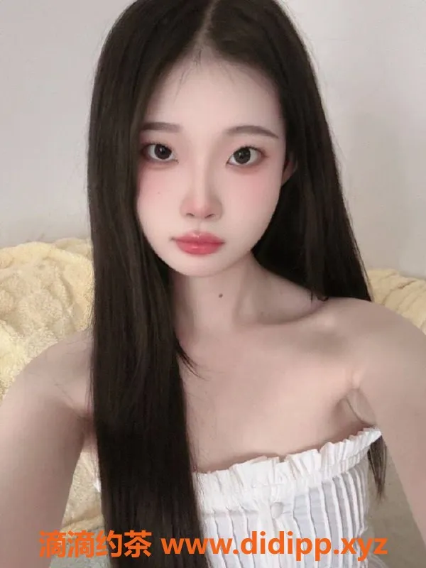 东莞楼凤-南城19岁饭团，胸围36B，提供多样服务