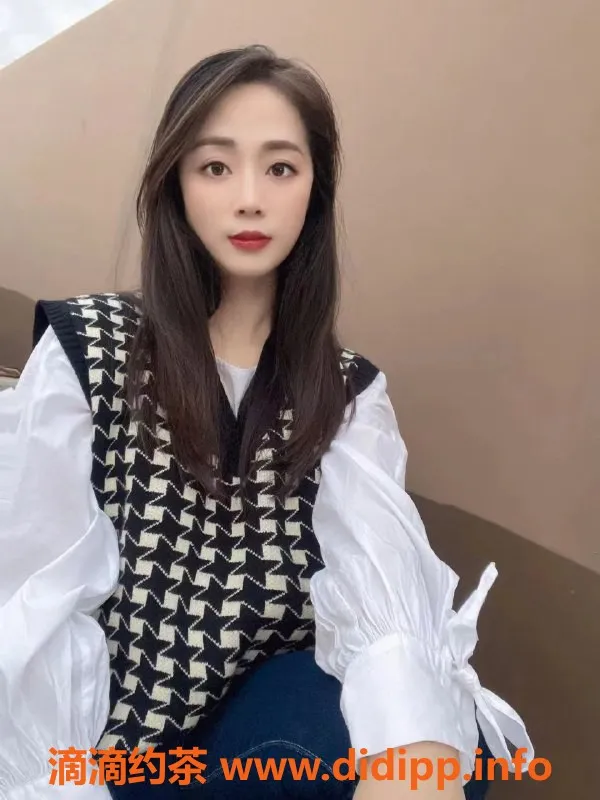 武汉楼凤-武昌媛媛26岁165cm，热情服务随你指引