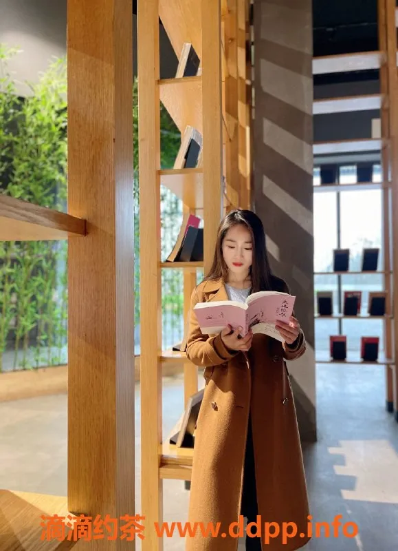 武汉楼凤-武昌媛媛26岁165cm，热情服务随你指引