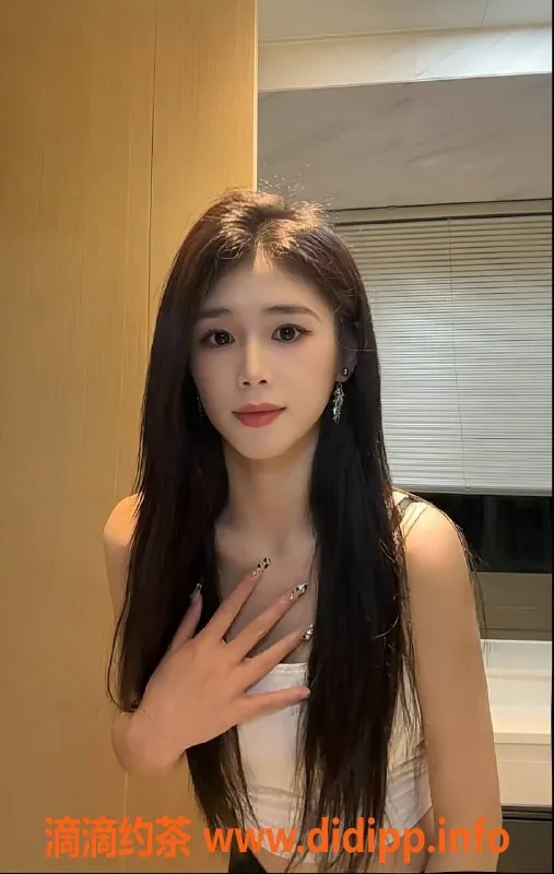 深圳楼凤-深圳龙华佳欣，21岁165cm，超值千元档服务