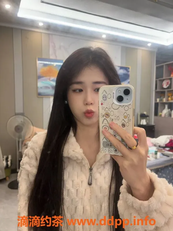 深圳楼凤资源信息,深圳龙华佳欣，21岁165cm，超值千元档服务