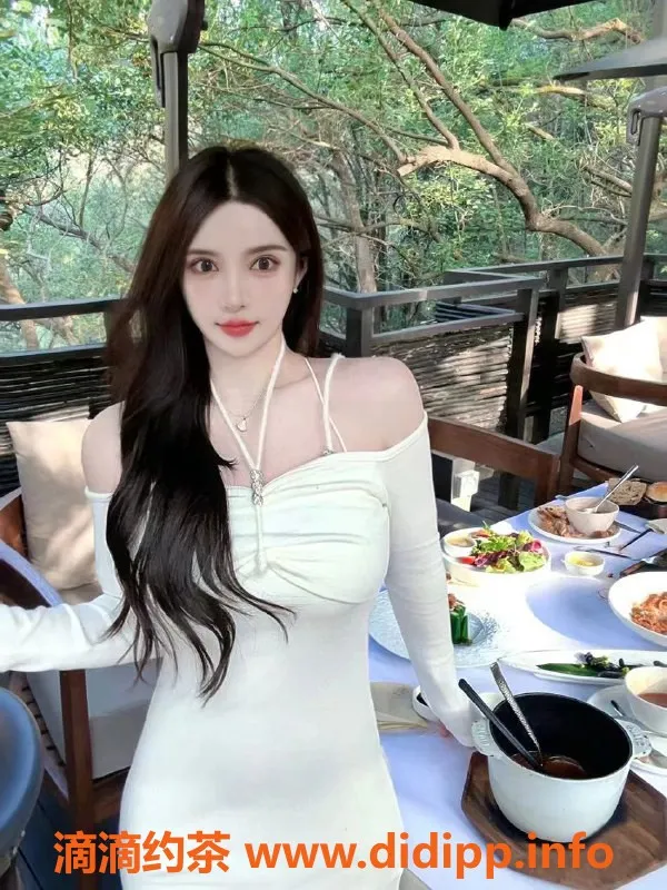 深圳楼凤资源信息,南山御姐，168身高，51体重，D罩杯情趣服务