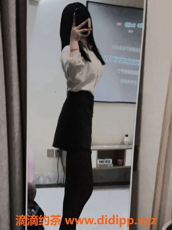 成都楼凤-瑢宝 - 成华区嫩妹，170cm，51kg，600元/60分钟