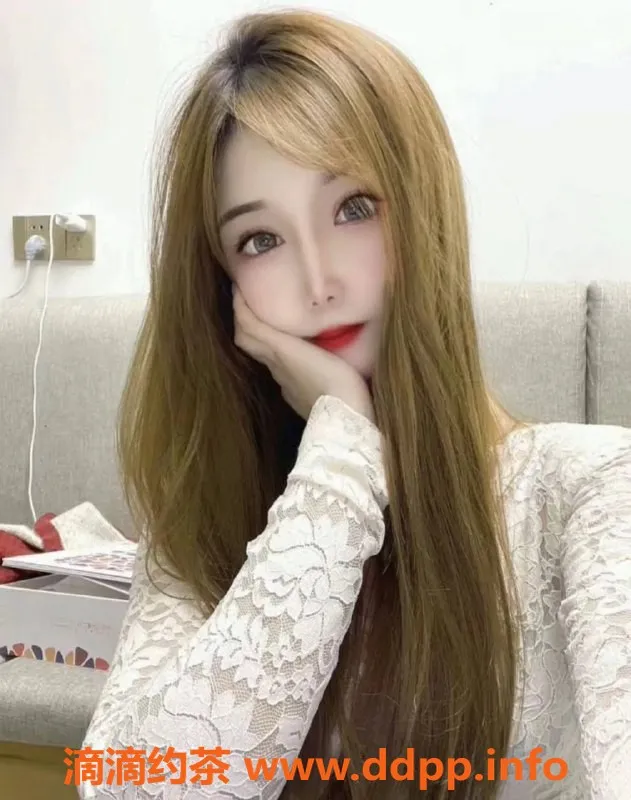 武汉楼凤资源信息,汉口狐狸精 164cm 90斤 36C 期待你的亲昧