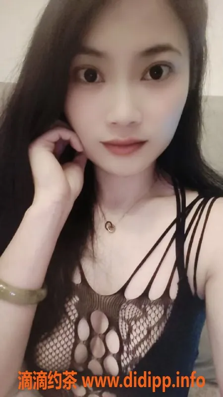 杭州楼凤-希希：余杭区160cm 45KG C罩杯甜蜜服务