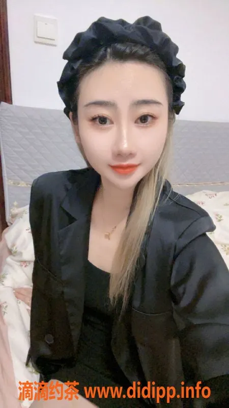 广州楼凤-天河车陂佳妮，上门服务600响，深喉体验！