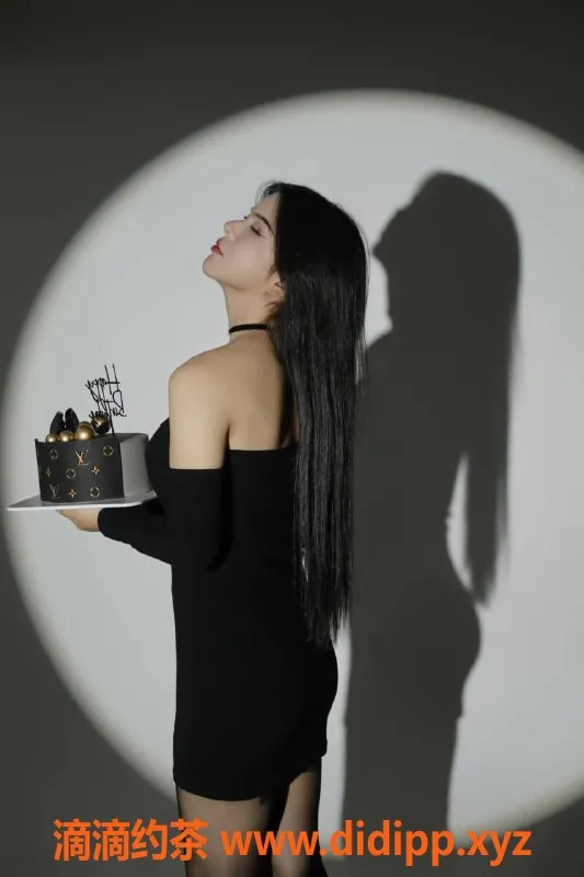 杭州spa会所-杭州可乐，24岁大气御姐，170cm，52kg，服务优质