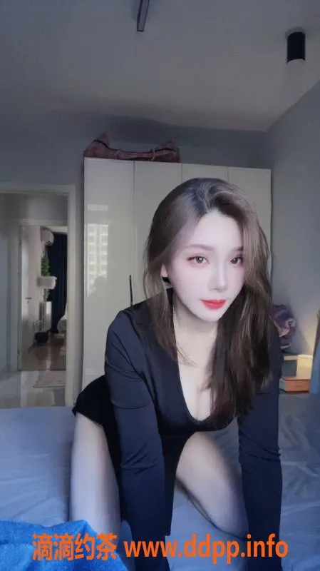 北京上门服务资源信息,重庆凝雪 165cm 49kg 清纯妹子可爱现身