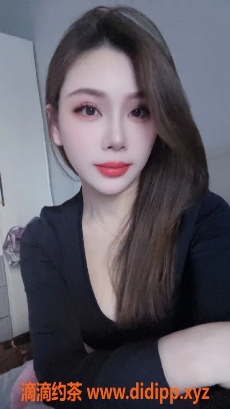 北京上门服务-重庆凝雪 165cm 49kg 清纯妹子可爱现身