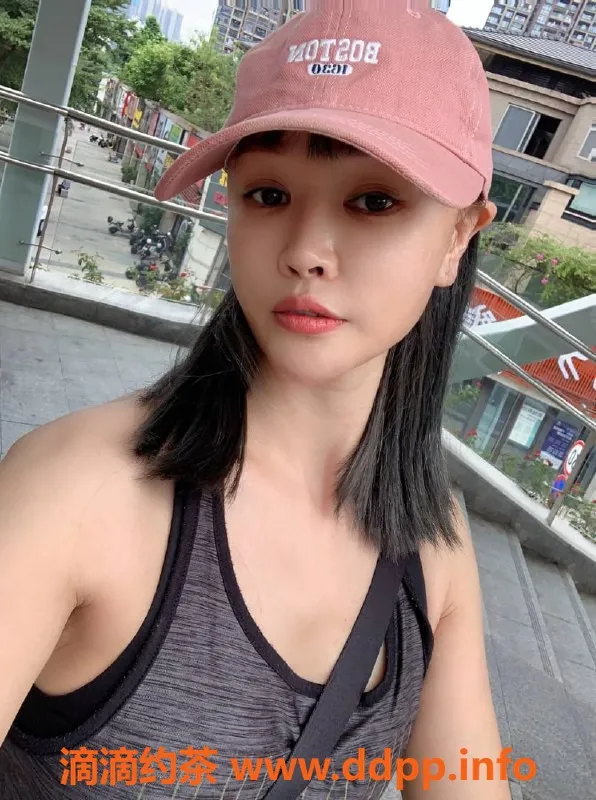 深圳楼凤-龙华琳达，身材火辣，34C，私密服务