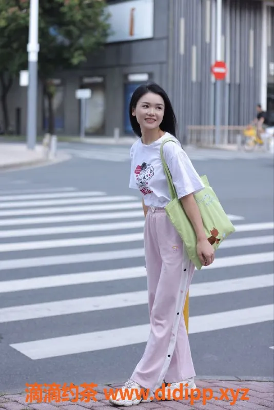 深圳楼凤-深圳静心，激情爱爱只需900起