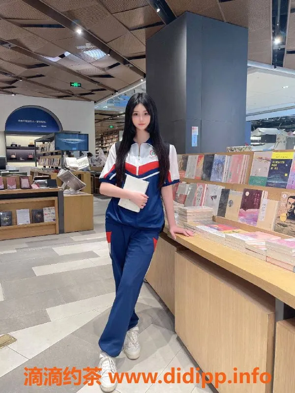 广州楼凤-广州天河苏苏，大长腿小嫩妹，体验三点粉嫩