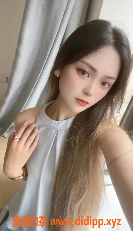 武汉楼凤-成都依依 21岁 学生 身高167 互动高