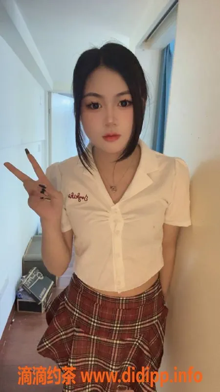 广州楼凤资源信息,番禺梦梦 18岁 162cm 51kg 34B 温柔陪浴服务