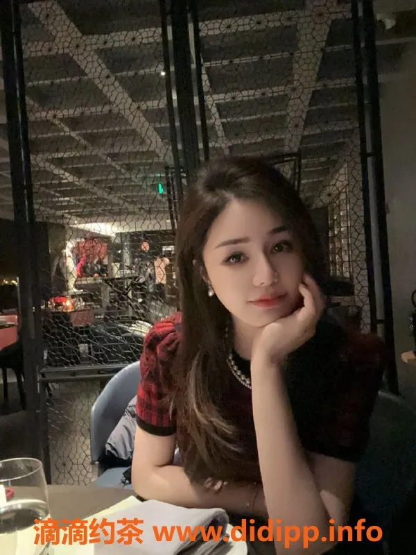 北京楼凤-苏妲己 26岁 闽南妹子 164cm 48kg 36D 活泼温柔