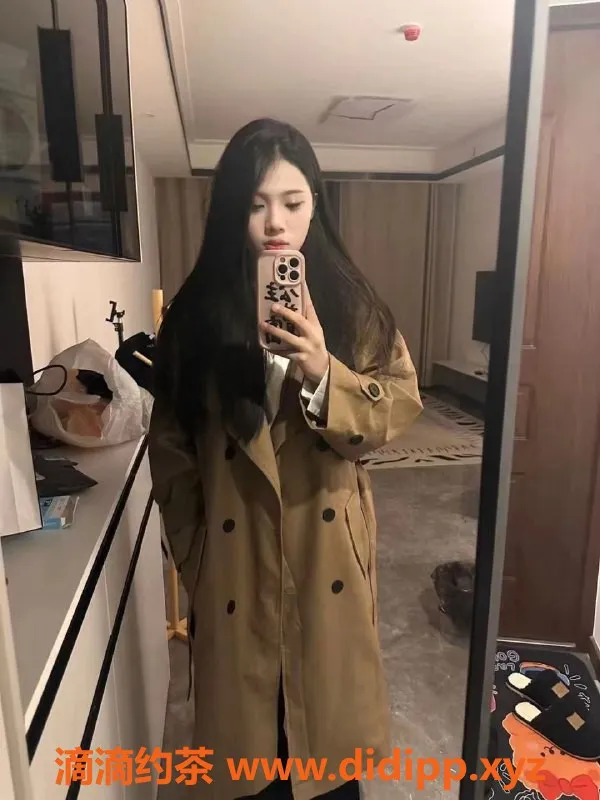 武汉楼凤资源信息,武昌醒醒不困，24岁美眉，C罩杯，陪浴调情优惠上架！