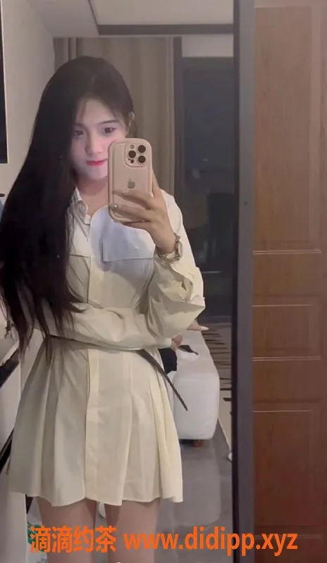 武汉楼凤-武昌醒醒不困，24岁美眉，C罩杯，陪浴调情优惠上架！