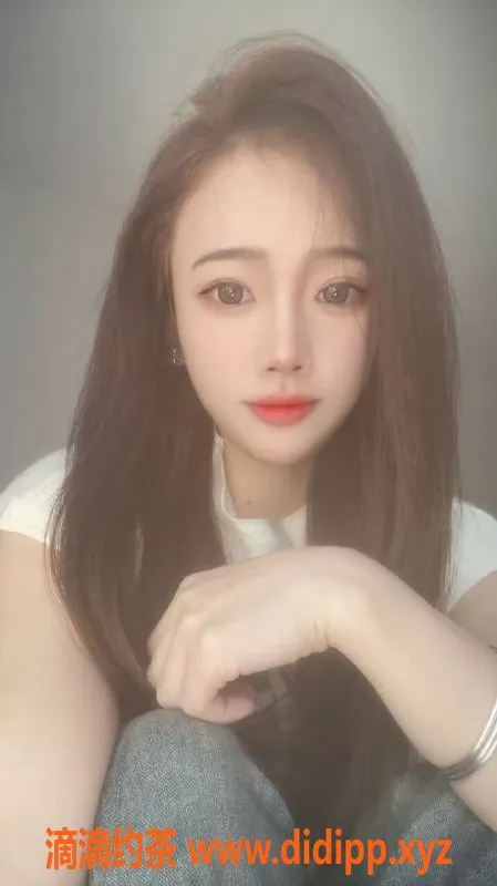 广州楼凤-黄埔灵儿 23岁 160cm 45kg 胸34B 御姐调情服务