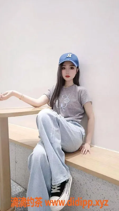 武汉楼凤-洪山区雯雯，26岁168cm，极品御姐共浴服务