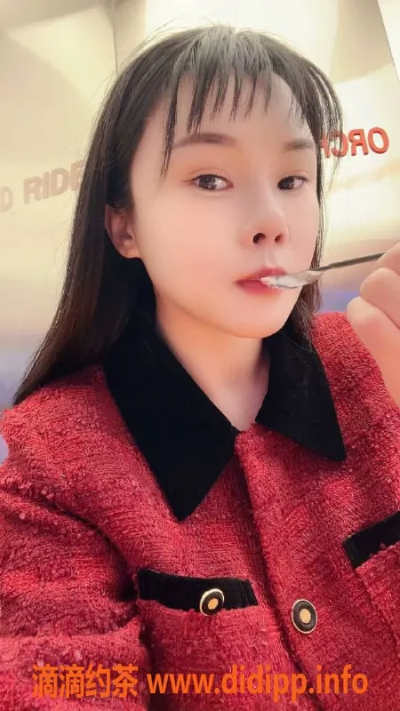 广州楼凤-梦然 25岁 160cm 46kg 仅需599p 360度服务