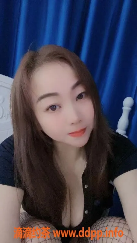 武汉楼凤-32岁人妻开心，165cm，120斤，超值服务