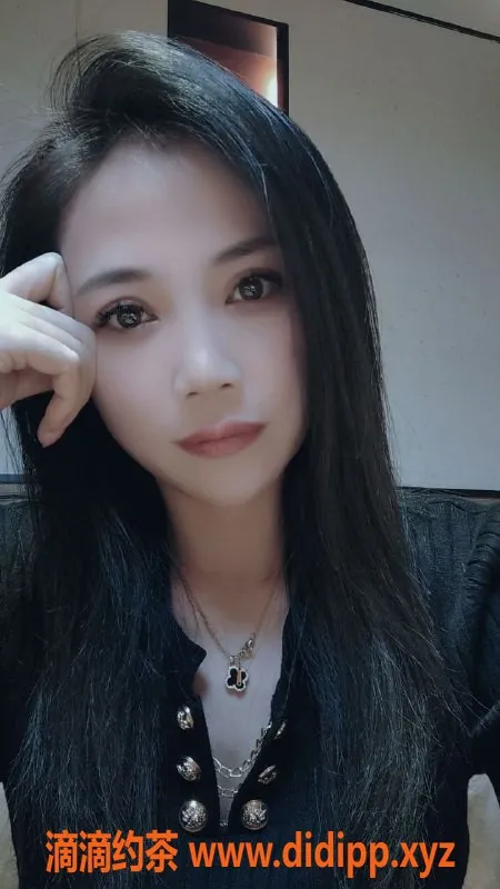 广州楼凤-海珠区琳琳29岁，162cm，47kg，34B陪浴服务