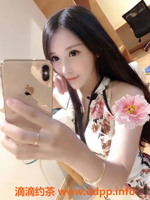 深圳楼凤-南山小妹04岁，167cm，46kg，甜美陪伴