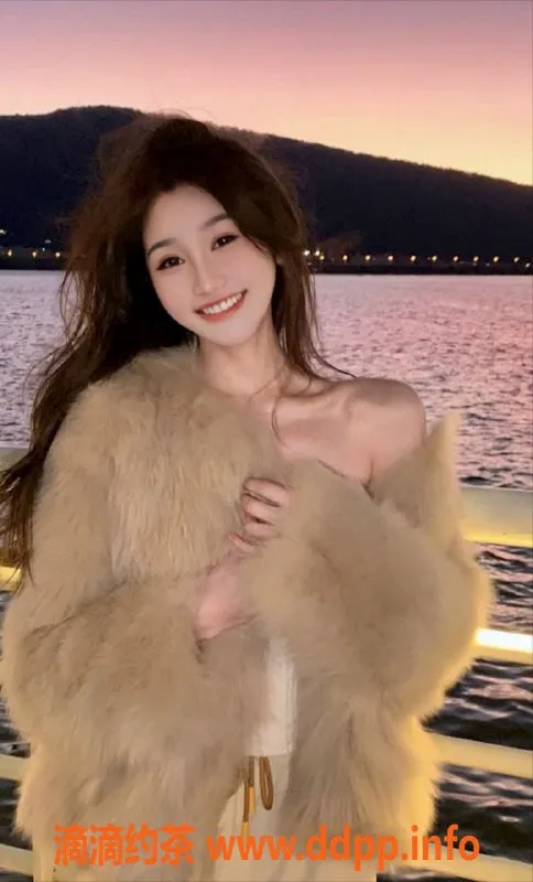 北京楼凤-Coco重庆妹子，23岁165cm，1200元超值服务