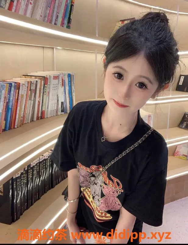 福州楼凤资源信息,福州萝莉小琪，上门服务，163厘米，夜场特惠