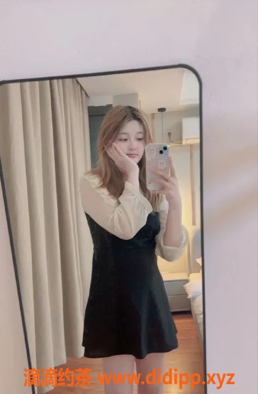 广州楼凤-番禺温柔晓晓 34B 19岁 800元起服务