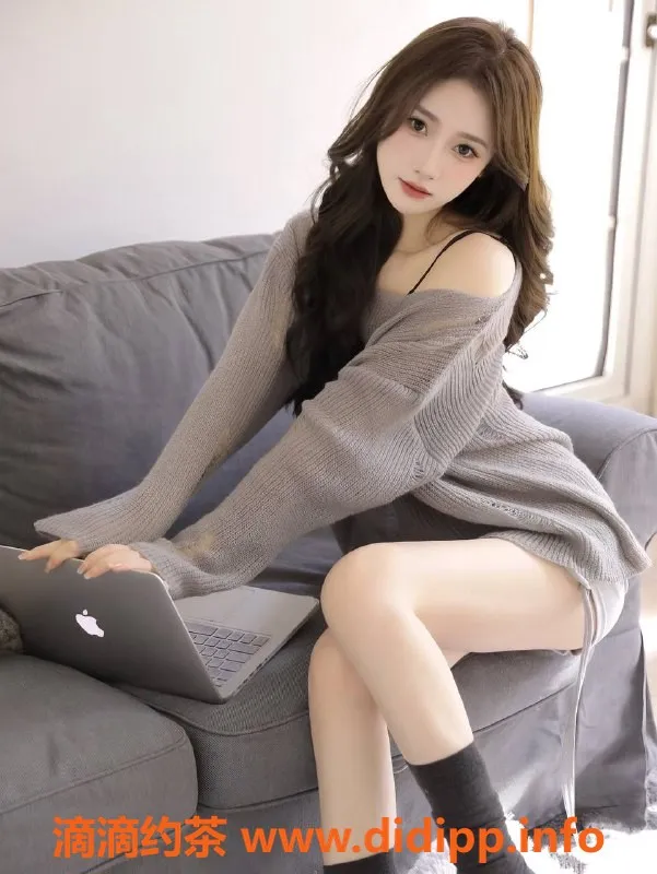 深圳楼凤-南山草莓，激情制服诱惑，1200P起