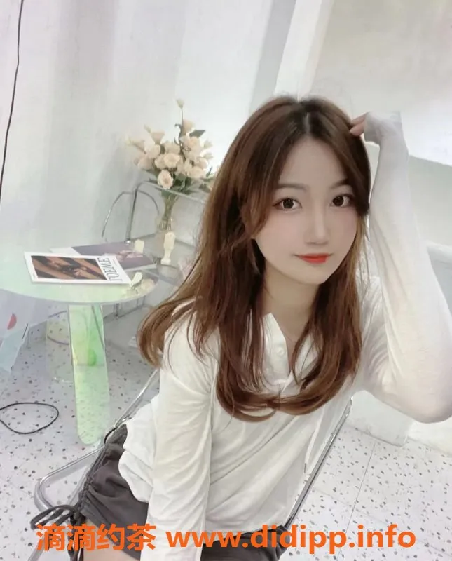 深圳楼凤-深圳光明新区24岁艺名萌萌，身高158厘米，价格实惠