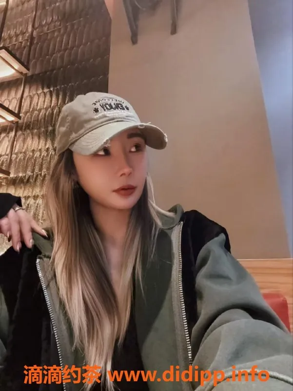 深圳楼凤-深圳南山思思，900元双飞激情体验