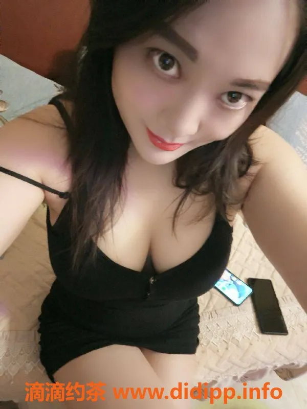 昆明楼凤-盘龙区少妇矫情，胸大优质服务，仅需7p起