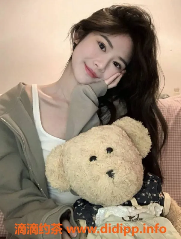 深圳楼凤资源信息,龙岗布吉23岁美女，168cm 50kg 36胸，600元起