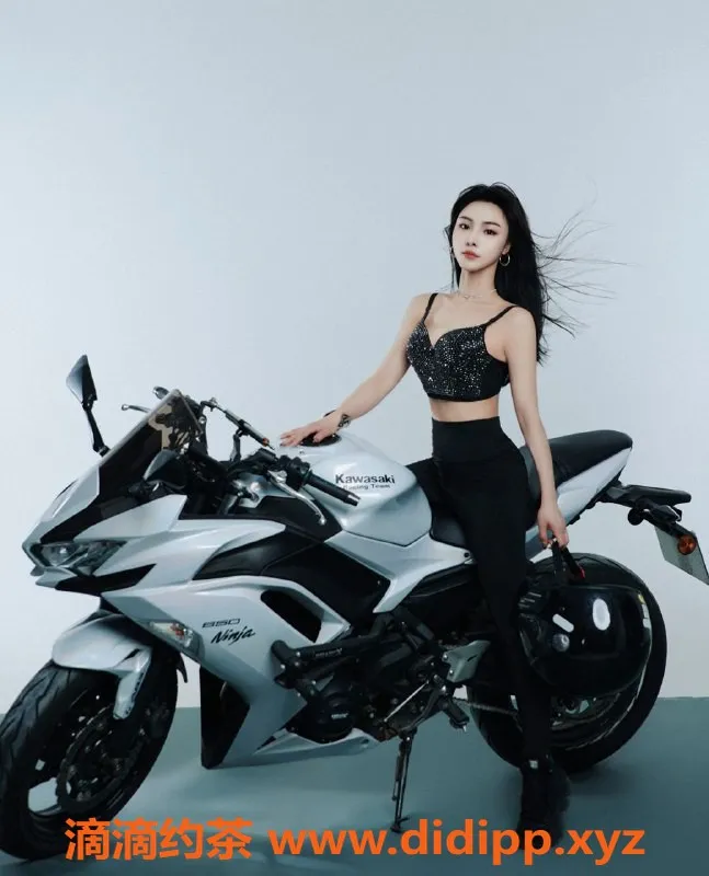 北京楼凤-重庆安佳慧，25岁34C魔鬼身材，夜场热情