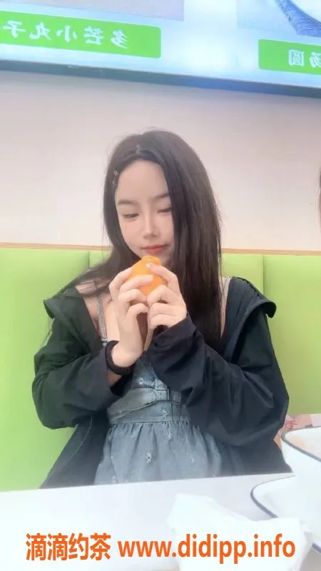 深圳楼凤-24岁深圳光明小妹，只需600元，超级诱人！