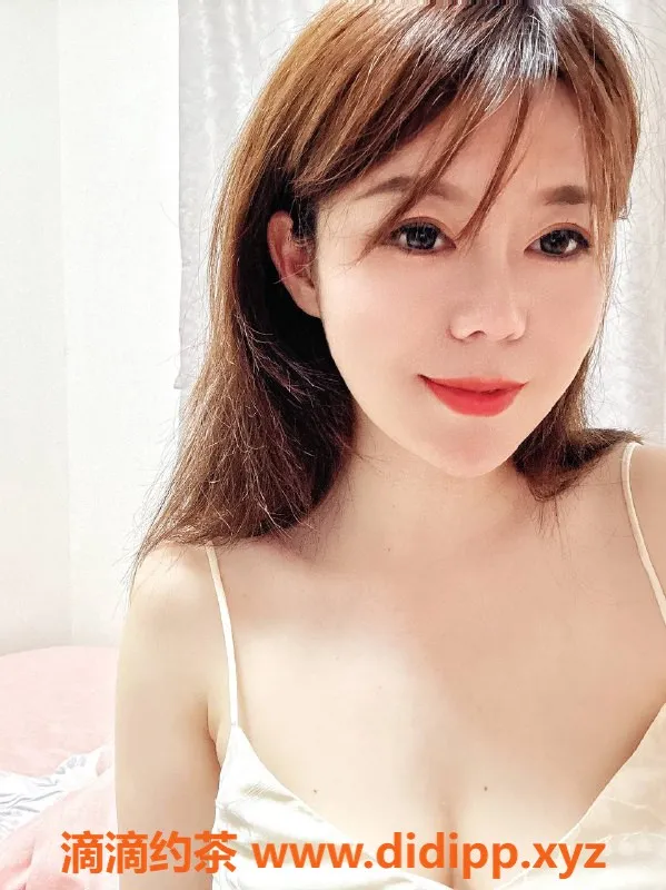 广州楼凤-爱丽莎：26岁165cm天然36D，超白皮肤，特技服务