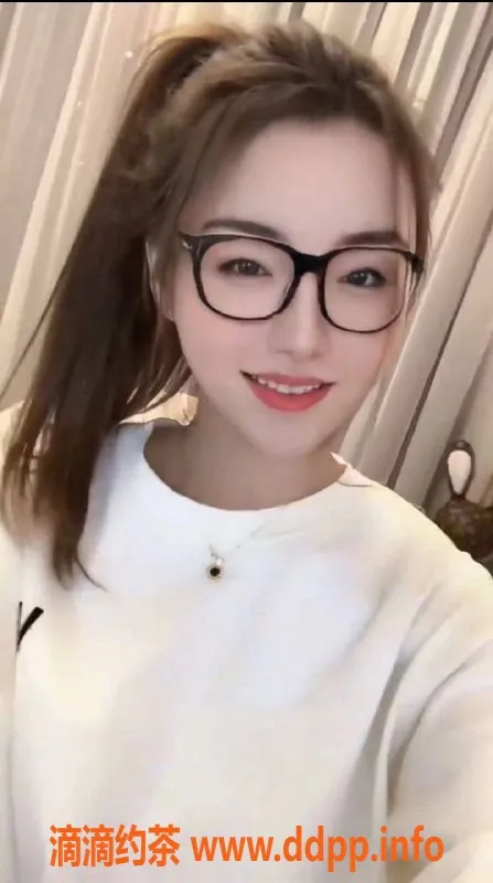 武汉楼凤-洪山区娟子，168cm身高，55斤，26岁热情服务