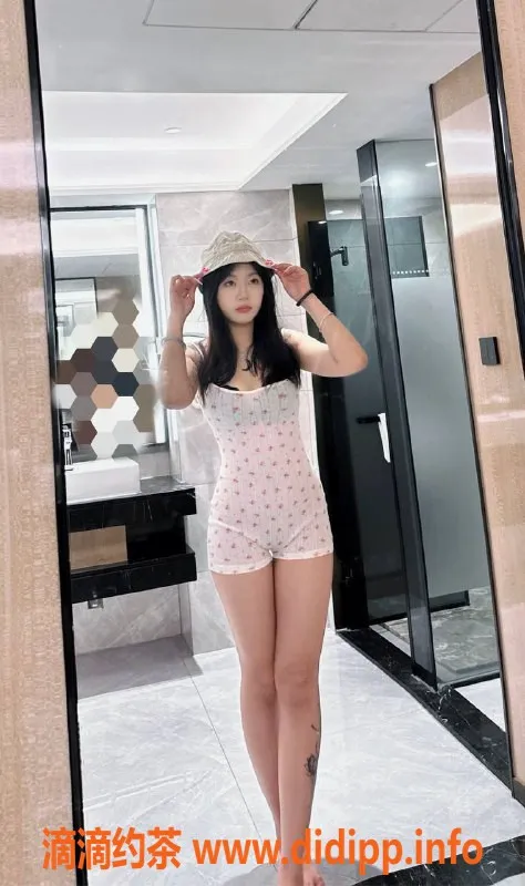 广州楼凤-广州黄埔可楽，700元体验无套吹与鸳鸯浴！