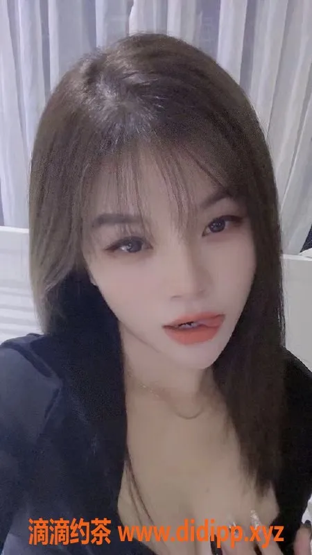 成都楼凤-东湖公园御姐米朵，服务6p起