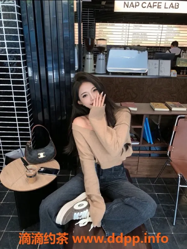 福州楼凤资源信息,福州薇薇，22岁南航空姐，温柔体贴