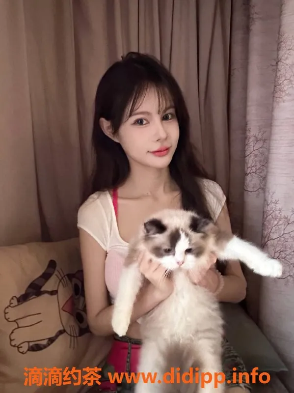 广州楼凤-佛山小婉，陪浴无套吹，700元起