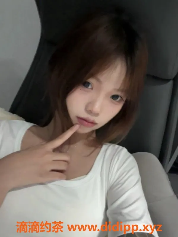 福州楼凤-福州萝莉118号上门服务，160/38D，69体验