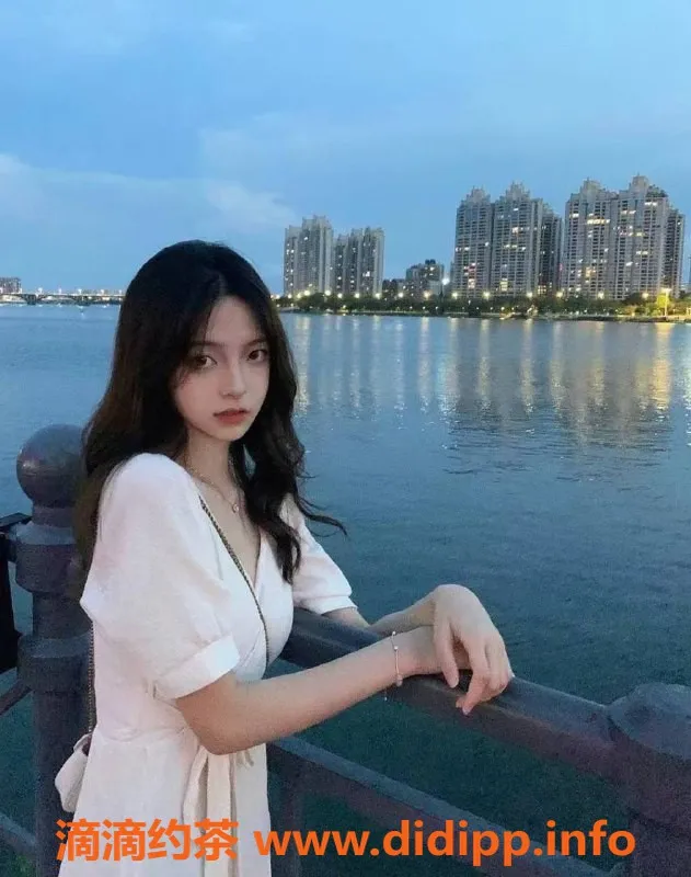 福州楼凤-福州仓山萝莉玲玲，18岁身高165