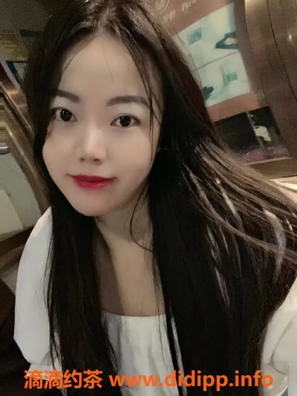 深圳楼凤-深圳龙华琪琪｜23岁165cm身材火爆，700元畅享热情服务