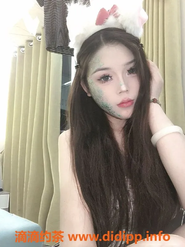 成都楼凤-成华区#小u，嫩妹大胸，车费7p