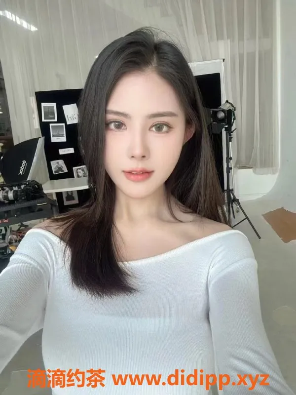 北京spa会所-梦洁：22岁南方妹子，163cm，柔美D罩杯，服务1400p起